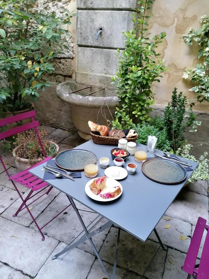 Hotel Le Patio Grignan Exterior foto